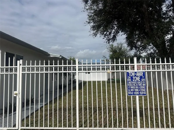 6109 SW 30th St APT 4, Miramar, FL 33023