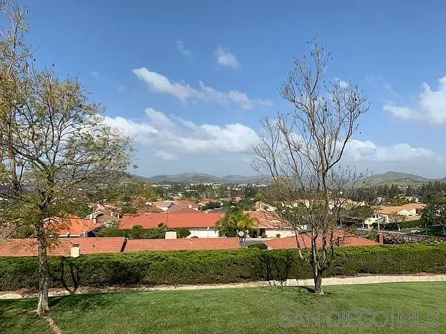 17309 Plaza Maria — Photo 2