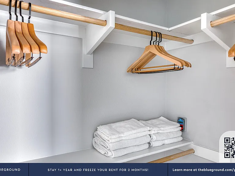 Walk-in Closet