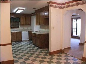 4th image of 116 Creekshire Ct