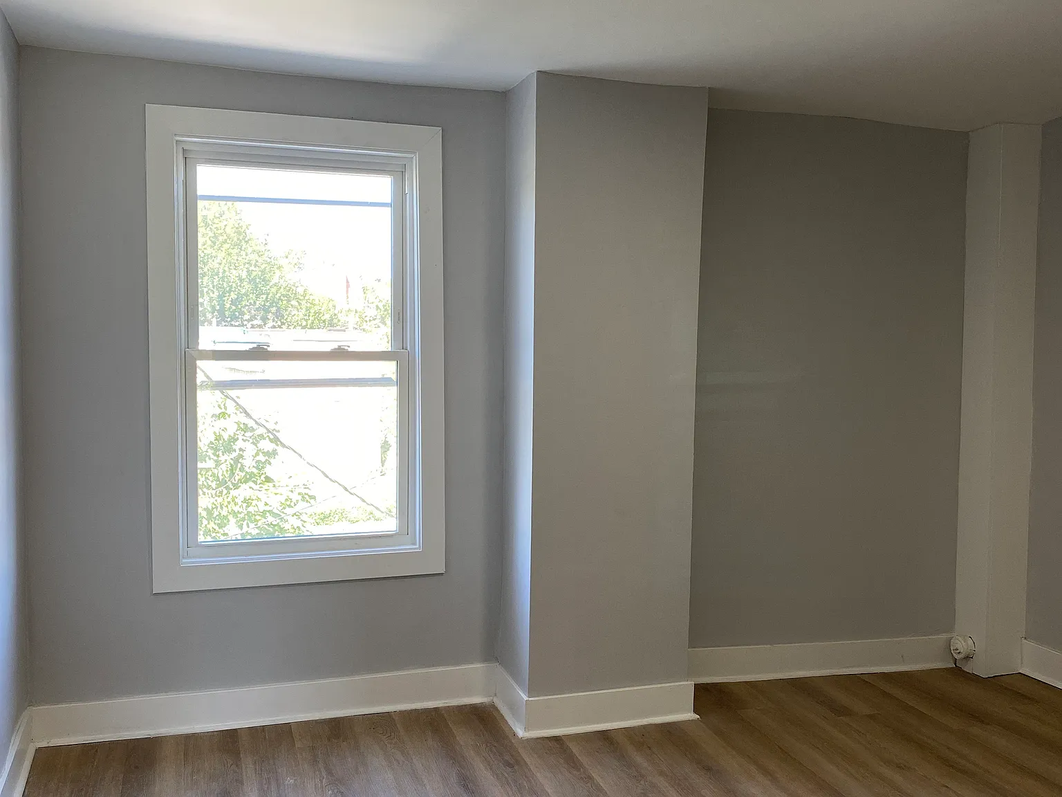 1504 McHenry St — Photo 3