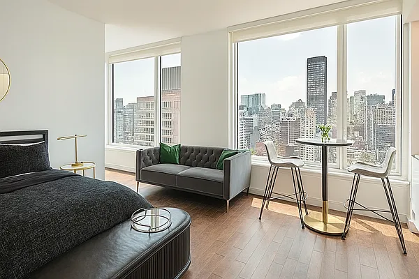 Rented by Mossanen Group | media 16