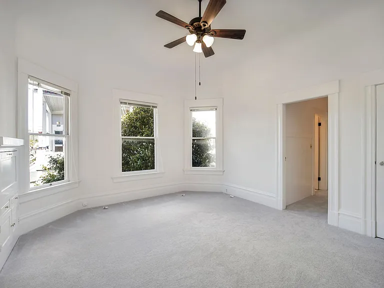 Santa Clara Ave 507 — Photo 2
