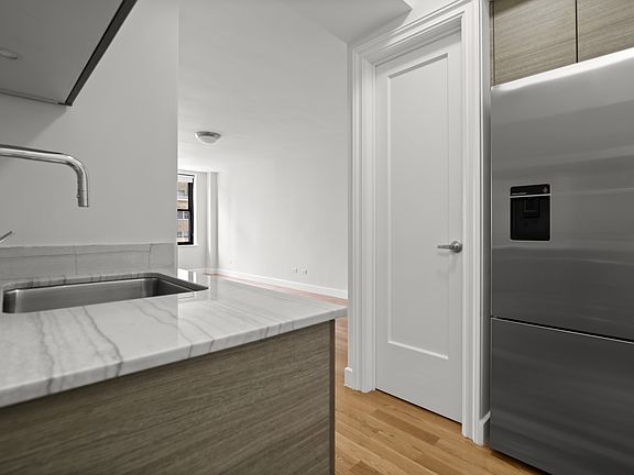 5th image of 400 E 57th St APT 17I
