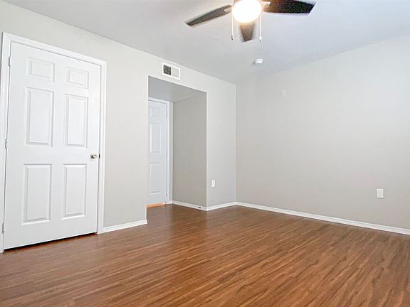 5th image of 160 Laterino Ct APT 102