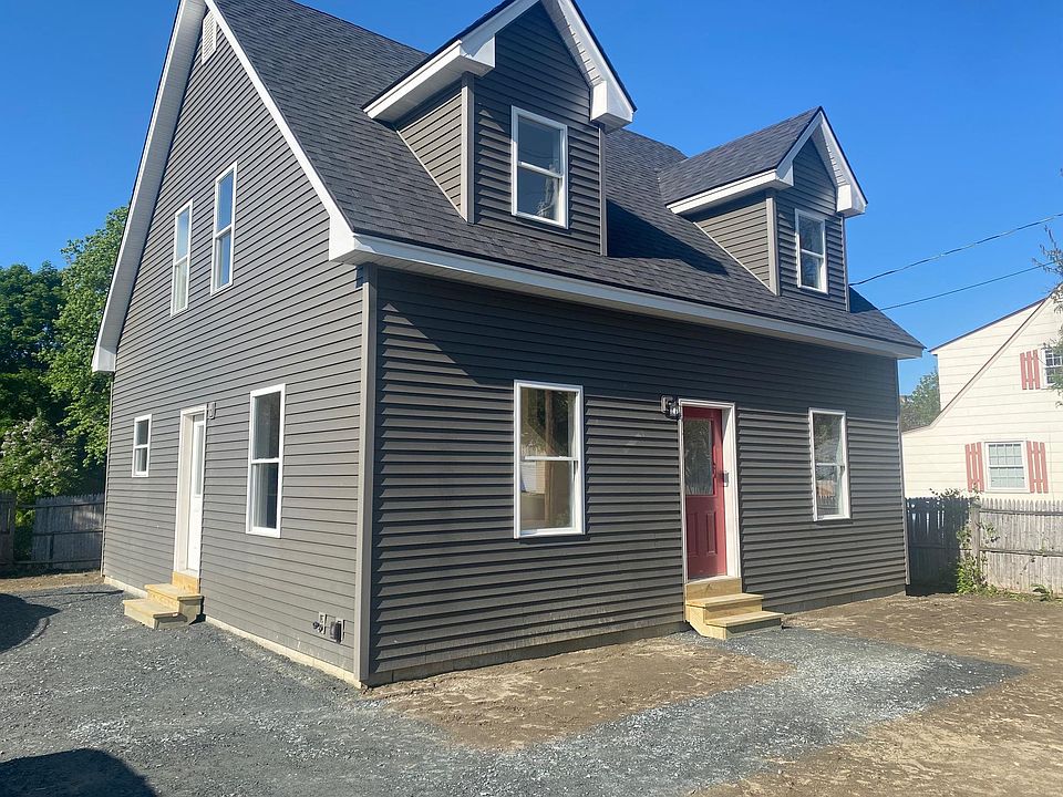 2nd image of 138 Summer Street