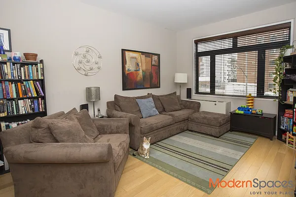 Sold by Modern Spaces | media 2