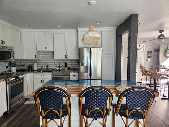 4th image of 31 Lausanne Ct
