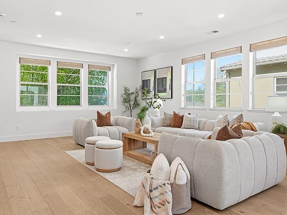 4th image of 1208 San Ramon Ave