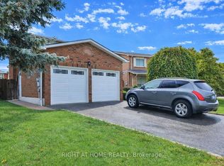 1433 Bough Beeches Blvd, Mississauga, ON L4W3B4