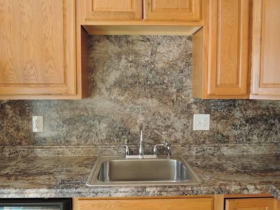 Kitchen cabinets and backsplash