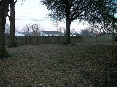 4th image of 400 Elm Cir