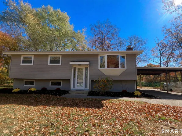 14 Pennywise Lane, Ledyard, CT 06339