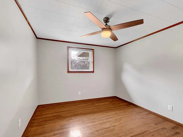 2490 E Burgess Rd — Photo 7
