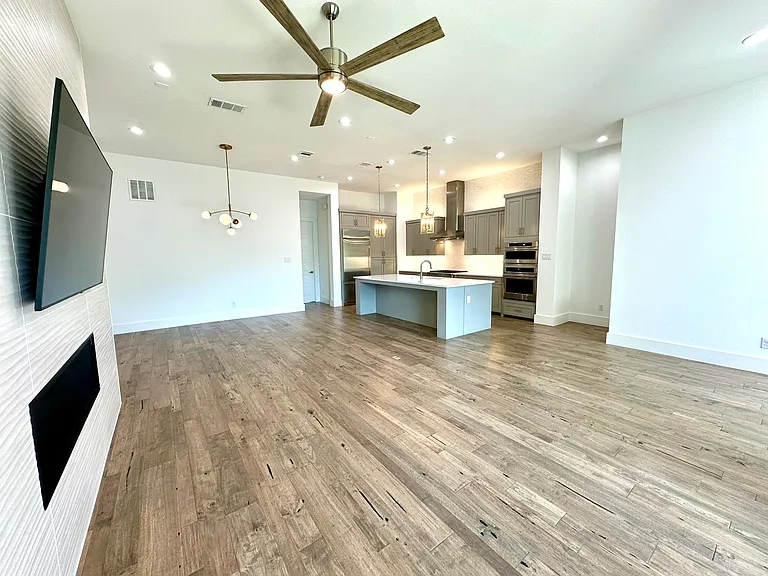 6108 Preserve Dr — Photo 2
