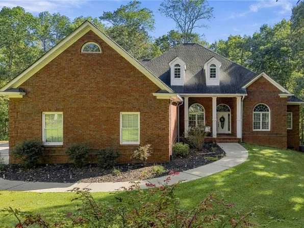 106 Shalea Ln, Ball Ground, GA 30107