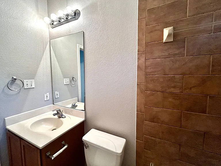 408 Nelray Blvd #B — Photo 20