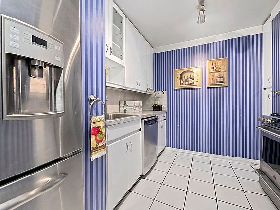3rd image of 340 E 80th St Unit 16O