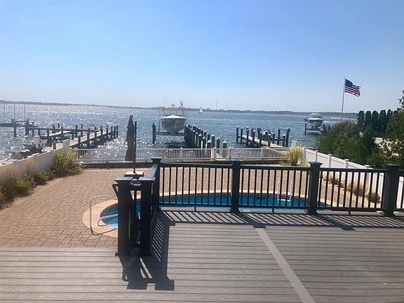 3rd image of 1732 Bay Isle Dr