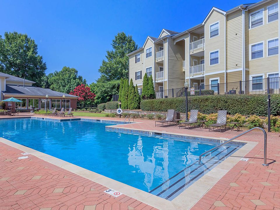 RELAX BESIDE OUR SPARKLING SWIMMING POOL
