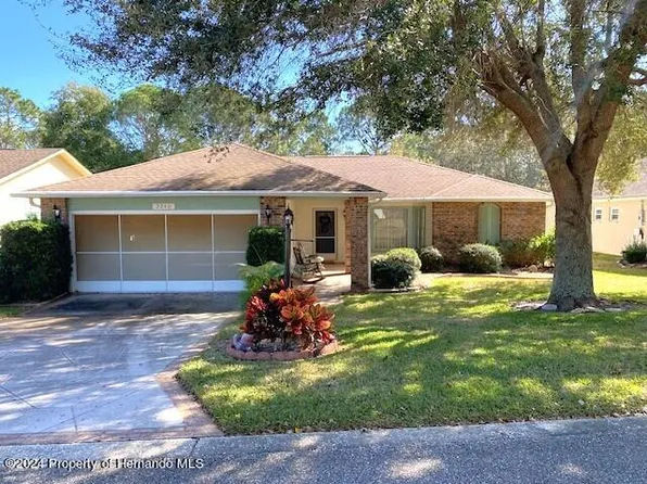 2240 Danwood Dr, Spring Hill, FL 34606