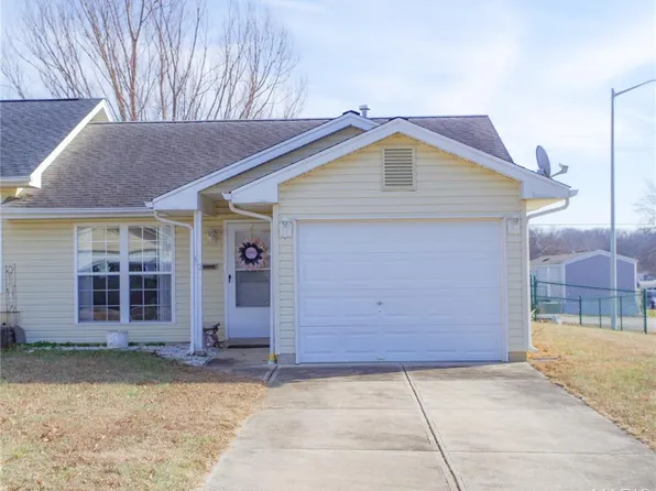 42 Kingston Dr, Moscow Mills, MO 63362