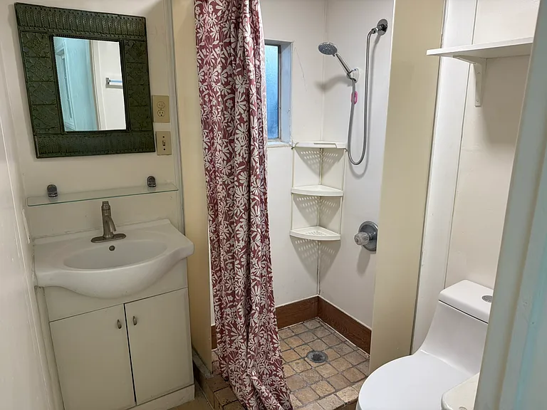 2nd bathroom