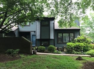 77 Aspen Dr, Basking Ridge, NJ 07920