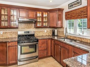 211 Foster Ave, Valley Stream, NY 11580