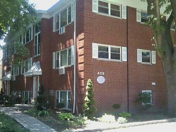 2nd image of 459 South Blvd APT 3B