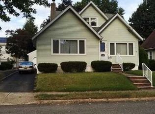 13-13 Arnold St #1X, Fair Lawn, NJ 07410