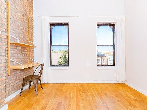 4th image of 700 Hancock St #3R