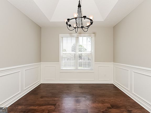 5th image of 1333 Vine Cir