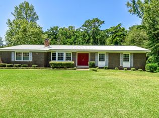 1828 Clubview Dr, Alexander City, AL 35010