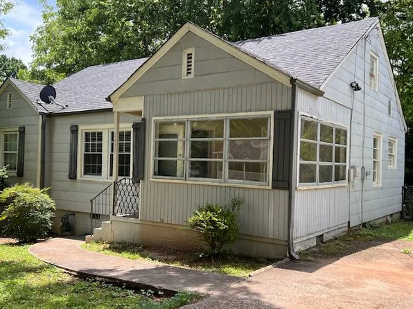 2475 Semmes St, East Pt, GA 30344