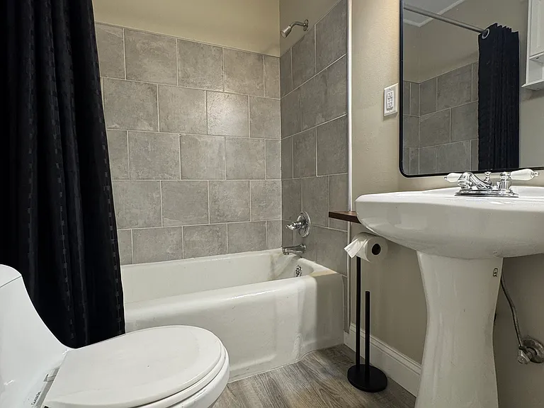 934 SW Anderson Ter — Photo 14