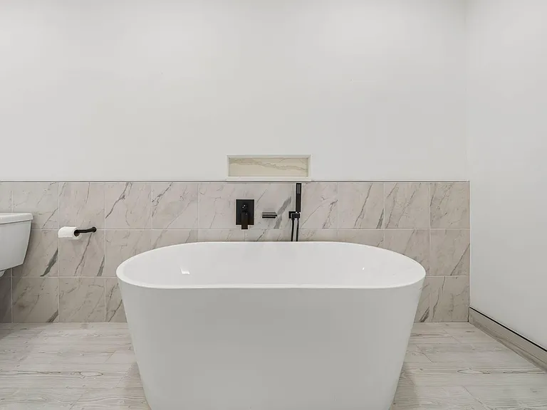 908 Hibiscus Dr — Photo 14