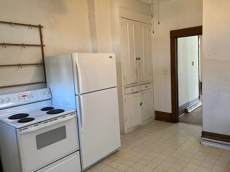 212 Grand Street — Photo 6