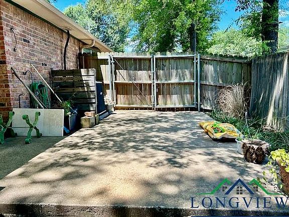 5th image of 1312 Vanderbilt Dr