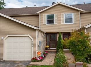 3264 Sherwood Dr, Walworth, NY 14568