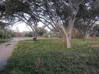 2nd image of 616 W Beach Blvd