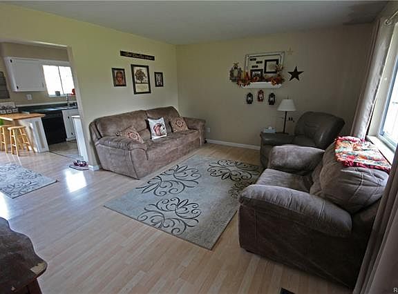 3rd image of 1782 Kingswood Ln