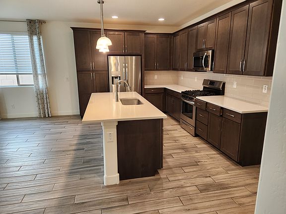 4th image of 24604 N 143rd Ln