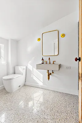 Sold by Compass | media 24