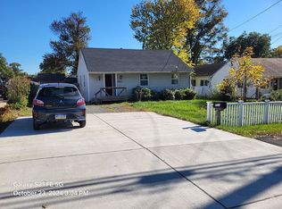 7513 Magarity Rd, Falls Church, VA 22043