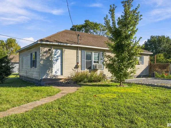 602 Orchard St, West Frankfort, IL 62896