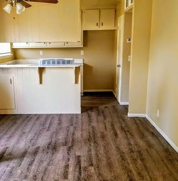 16320 Orick Ave #5 — Photo 6