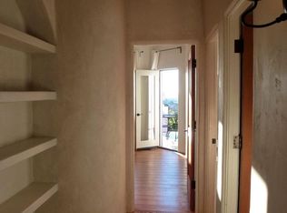 6001 Manchester Dr, Oakland, CA 94618