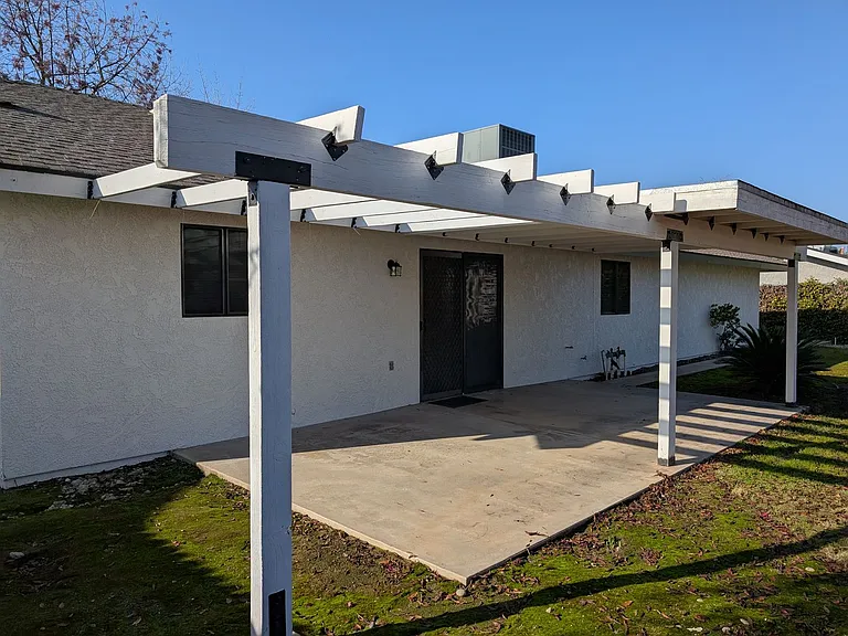 1757 Douglas Ave — Photo 17