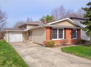 126 S Milton Ave, Glen Ellyn, IL 60137